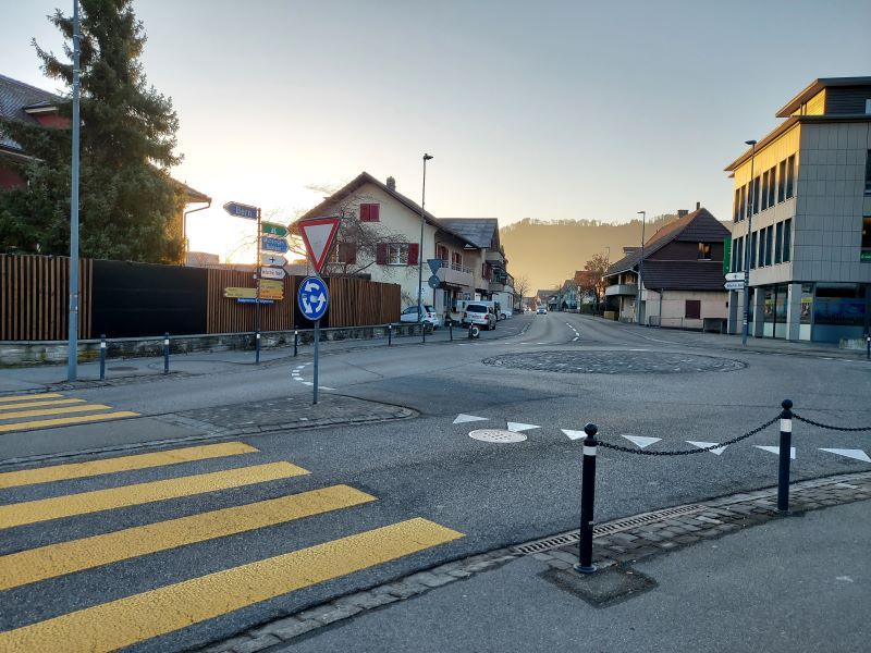 Dieses Bild zeigt die Station und ihre nähere Umgebung.